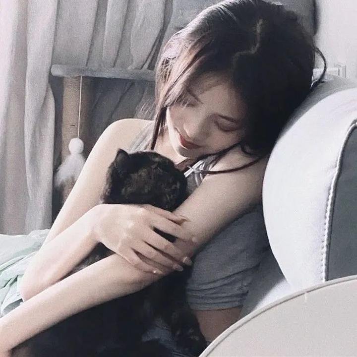 去死吧,亲爱的 海报